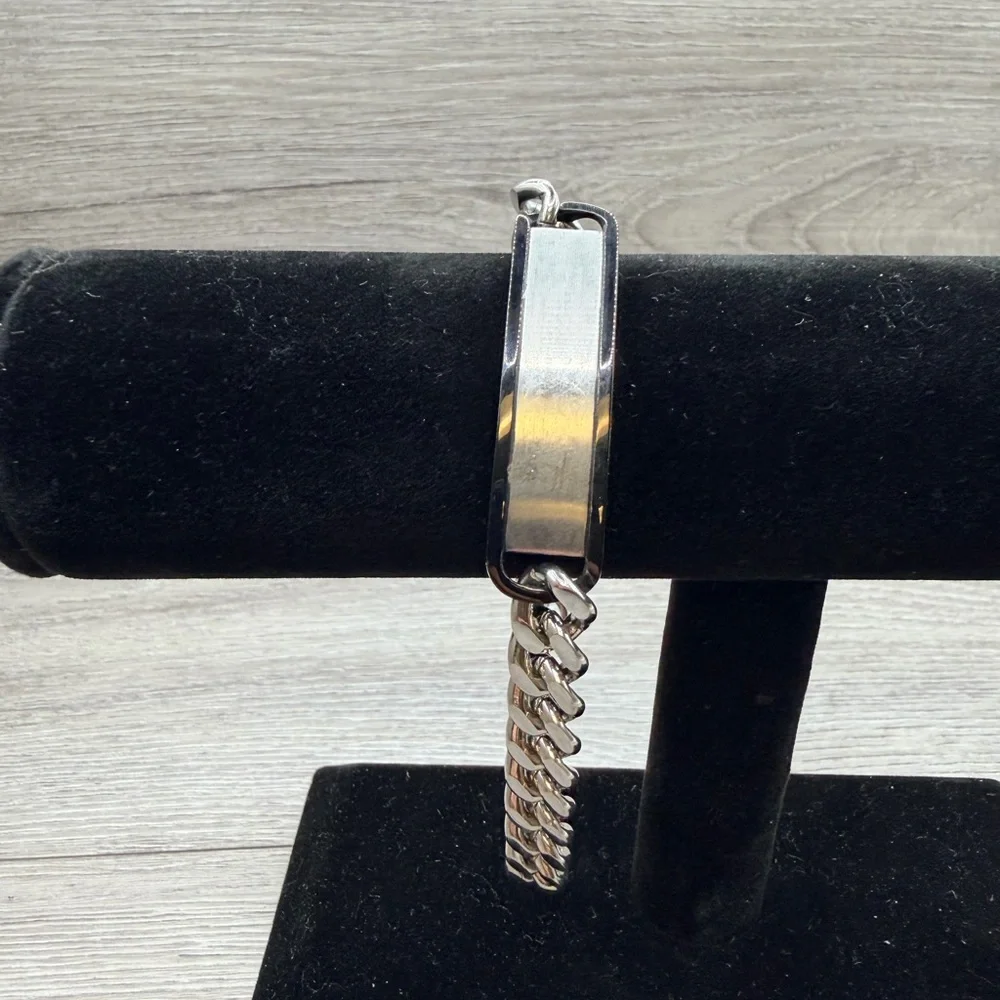 Silver Tone Chain Bracelet